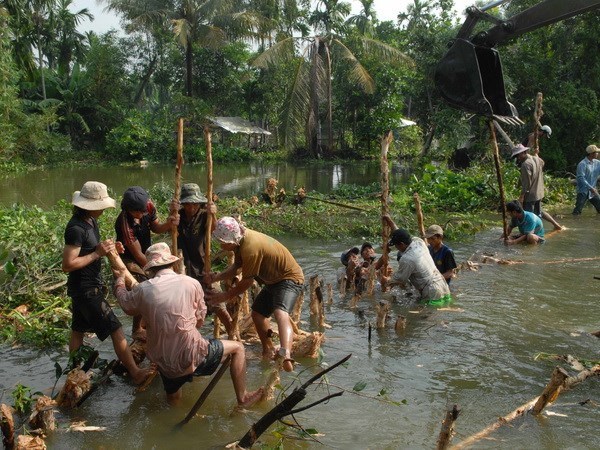 Nước biển dâng cao gây sạt lở nghiêm trọng ở Bến Tre