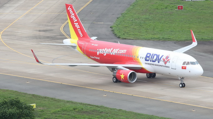 Hành khách đùa "có bom", VietJet Air hoãn bay 3 giờ