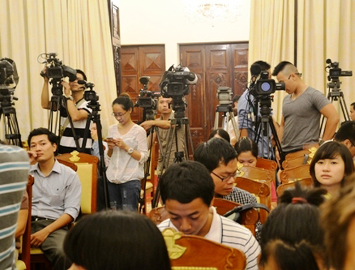 Trực tuyến họp b&aacute;o quốc tế về biển Đ&ocirc;ng