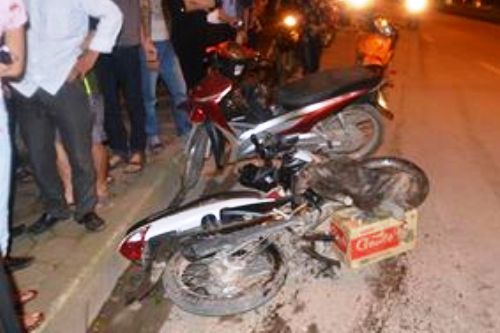 &Ocirc; t&ocirc; đi&ecirc;n g&acirc;y tai nạn li&ecirc;n ho&agrave;n tr&ecirc;n qu&atilde;ng đường gần 10 km