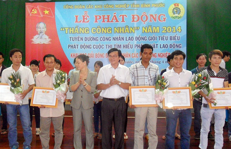 Tuyên dương 5 tập thể, 86 công nhân