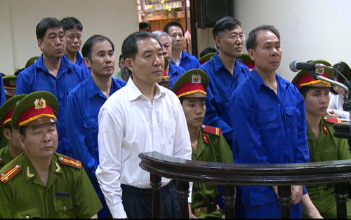 Dương Ch&iacute; Dũng, Mai Văn Ph&uacute;c 