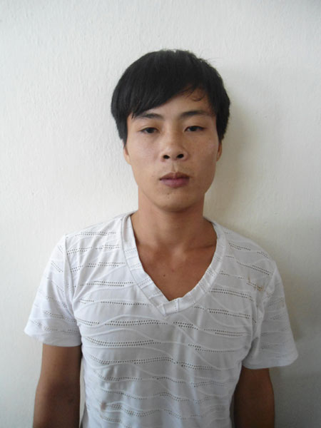 giải cứu con tin bị kề dao bầu v&agrave;o cổ ở M&oacute;ng C&aacute;i