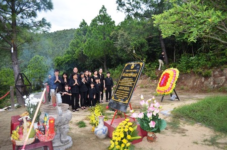 Gia đình Đại tướng tổ chức Lễ cúng 1 năm ngày mất của Người