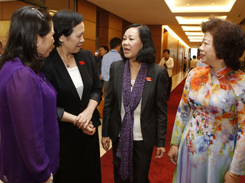 N&ecirc;n giảm tỷ lệ đại biểu quốc hội hoạt động h&agrave;nh ph&aacute;p