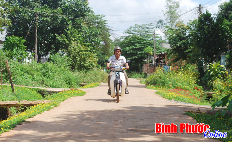 PHƯỜNG PHÚ THỊNH: Phát huy nội lực làm đường bê tông