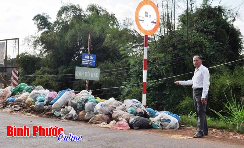 XÃ ĐỒNG TIẾN: thu gom rác thải chưa hợp lý