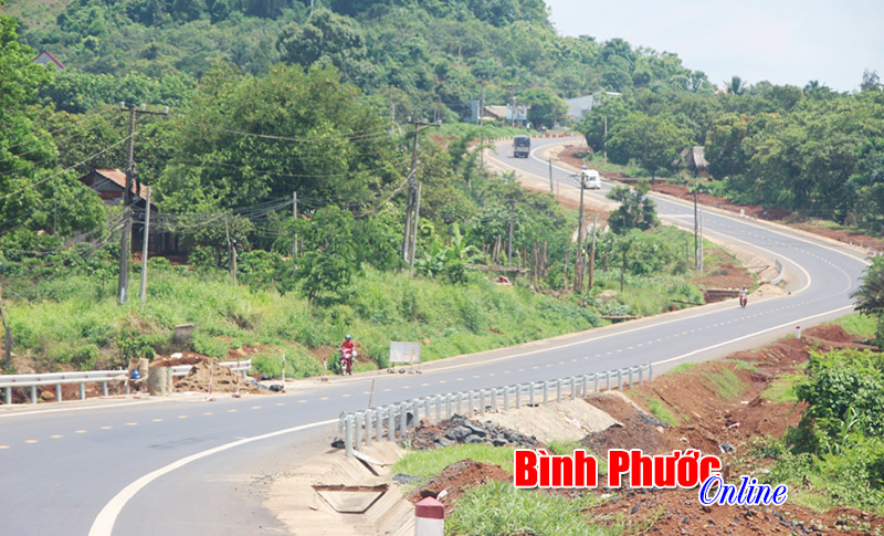 Hoành tráng đường Hồ Chí Minh