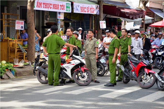 Cơ quan công an phong tỏa hiện trường để điều tra vụ án - Ảnh: Đại Việt
