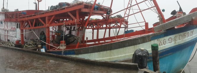 T&agrave;u c&aacute; Ki&ecirc;n Giang bị t&agrave;u vũ trang Th&aacute;i Lan tấn c&ocirc;ng h&ocirc;m 11-9 khiến ngư d&acirc;n Ng&ocirc; Văn Sinh thiệt mạng - Ảnh: Khoa Nam