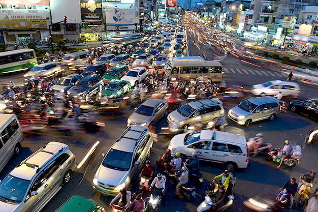 TP.HCM có khoảng 600.000 ôtô các loại, trong đó khoảng 100.000 ôtô con của gia đình, cá nhân - Ảnh: Thuận Thắng