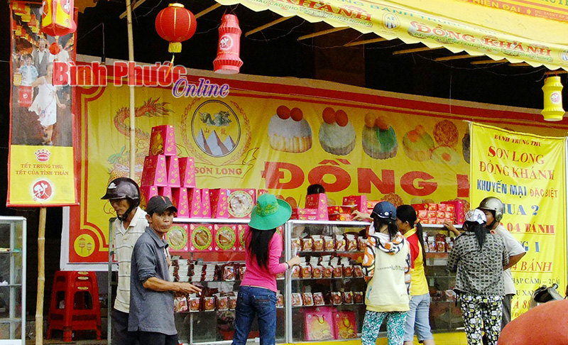 “Loạn” bánh trung thu: Đừng để trẻ em phải ăn bánh “bẩn”