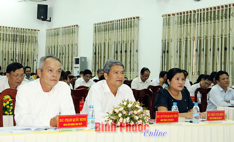 Đại biểu dự hội nghị Ban Chấp h&agrave;nh Đảng bộ thị x&atilde; Đồng Xo&agrave;i mở rộng lần thứ 5