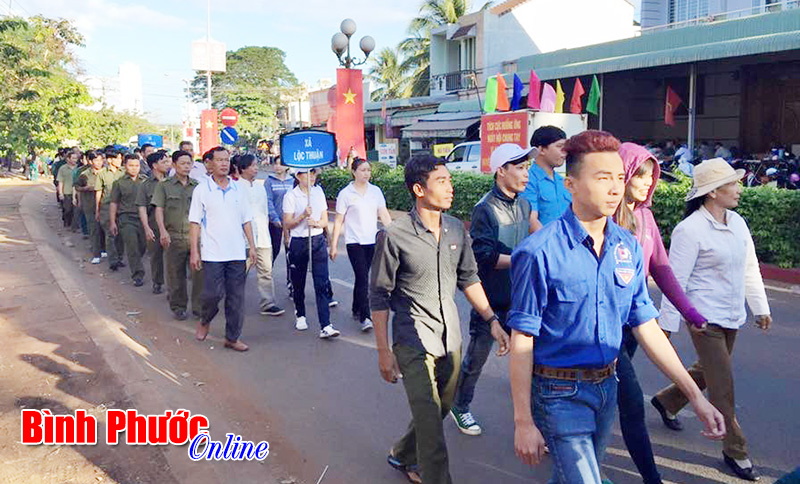 Lộc Ninh quyên góp 160 triệu đồng ủng hộ người nghèo