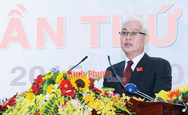 Đồng chí Nguyễn Văn Lợi phát biểu tại Đại hội Đảng bộ tỉnh lần thứ X