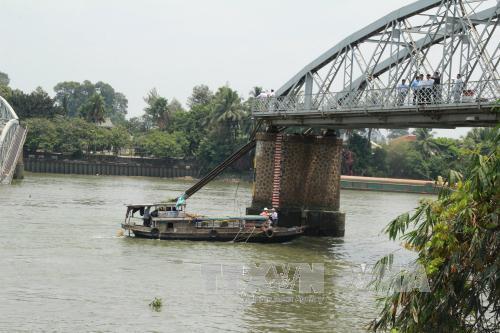 Ai đã ngăn không để tàu Thống nhất Bắc Nam lao xuống cầu Ghềnh đã sập?