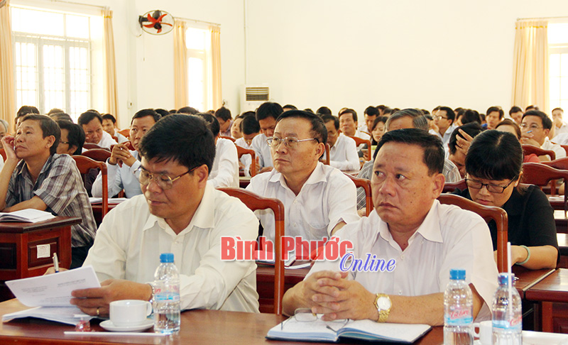 C&aacute;c đại biểu khối cơ quan d&acirc;n ch&iacute;nh đảng dự hội nghị th&ocirc;ng tin thời sự lần thứ 1/2016 - Ảnh: N. Sơn