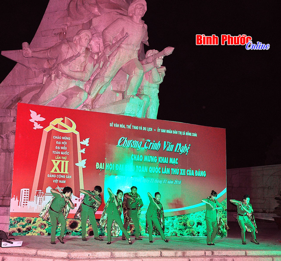 Đ&ecirc;m nghệ thuật khẳng định niềm tin son sắt của to&agrave;n d&acirc;n, to&agrave;n qu&acirc;n tỉnh B&igrave;nh Phước với Đảng