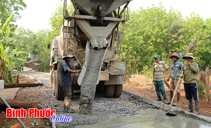 Kinh nghiệm làm đường bê tông của ấp Vườn Rau