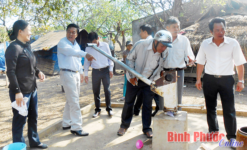 Tỉnh ủy chỉ đạo công tác chống hạn mùa khô năm 2016