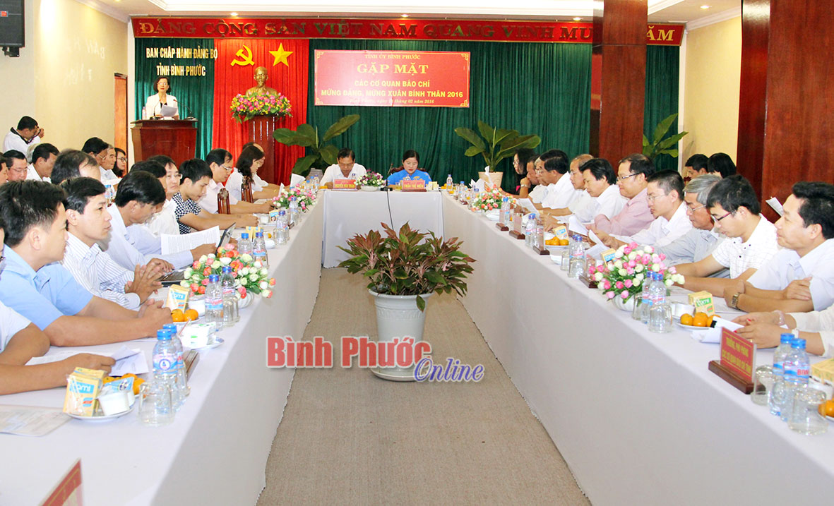 To&agrave;n cảnh buổi gặp mặt c&aacute;c cơ quan b&aacute;o ch&iacute; nh&acirc;n dịp mừng Đảng, mừng xu&acirc;n B&iacute;nh Th&acirc;n 2016 do Tỉnh ủy tổ chức - Ảnh: Sỹ H&ograve;a