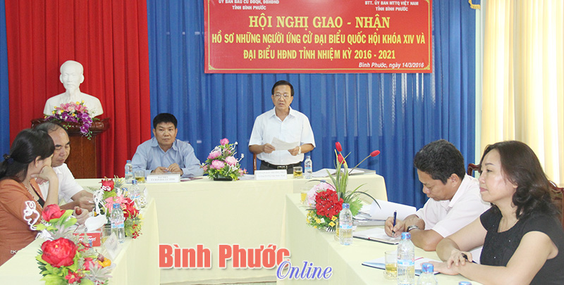 Hội nghị Ủy ban bầu cử tỉnh v&agrave; UBMTTQ tỉnh giao nhận hồ sơ những người ứng cử đại biểu Quốc hội kh&oacute;a XIV v&agrave; HĐND tỉnh nhiệm kỳ 2016-2021