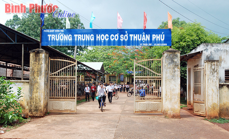 Trường THCS Thuận Phú đang hoàn thiện hồ sơ để được công nhận đạt chuẩn quốc gia