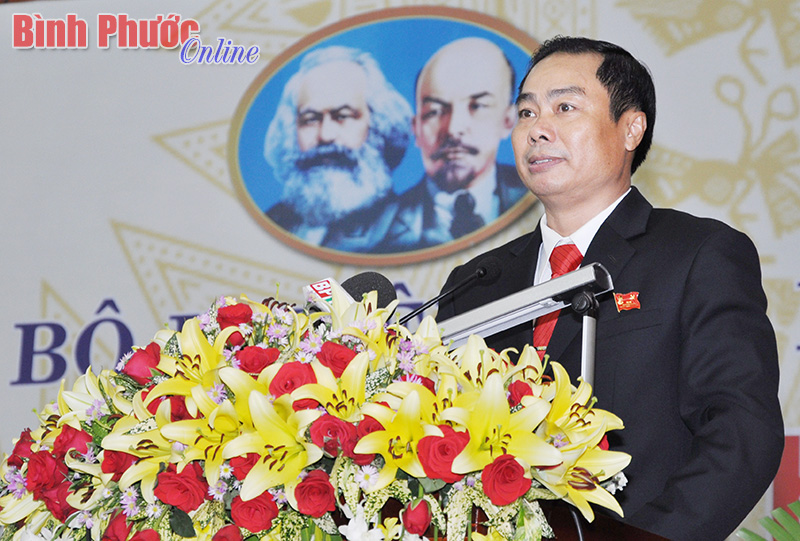 &Ocirc;ng Hồ Như Phan ph&aacute;t biểu tại Đại hội Đảng bộ huyện Ph&uacute; Riềng nhiệm kỳ 2016-2021