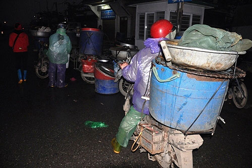 bạt ngàn cá chép tiễn ông Táo, giá cá thấp kỷ lục