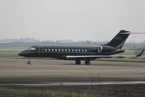 Chuy&ecirc;n cơ của cựu Thủ trướng Anh Tony Blair - Ảnh M.Phương