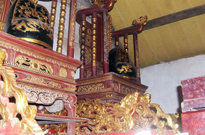 Ngang nhiên dùng xe ô tô trộm cổ vật