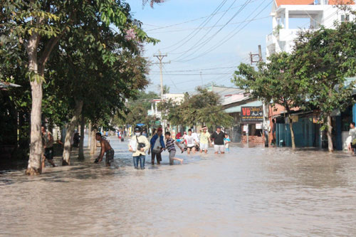 Bình Dương: Hàng trăm nhà dân bị ngập sâu 1