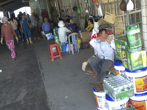 Chợ đen rượu, bia ngoại