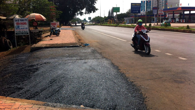 Đứt thanh quản vì dây cáp giăng ngang đường