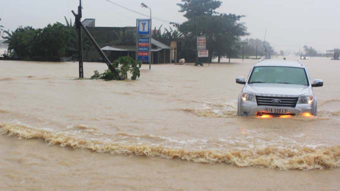 Vỡ ba hồ đập thủy lợi