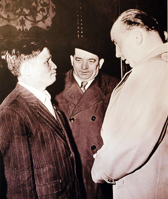Chủ nhiệm Tổng cục Chính trị Nguyễn Chí Thanh  thăm nước Cộng hòa Grudia (Liên xô cũ), năm 1958.