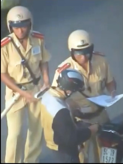 Tạm đ&igrave;nh chỉ c&ocirc;ng t&aacute;c 4 CSGT vi phạm quy định