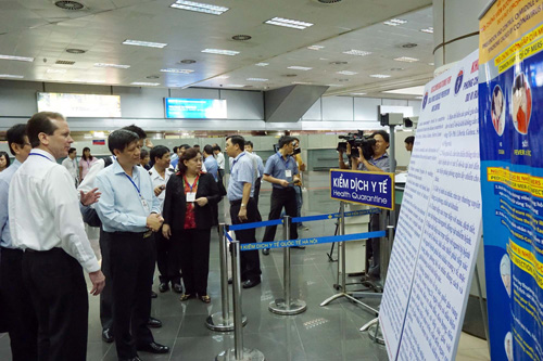 Thành lập đội y tế khẩn nguy ứng phó với dịch Ebola