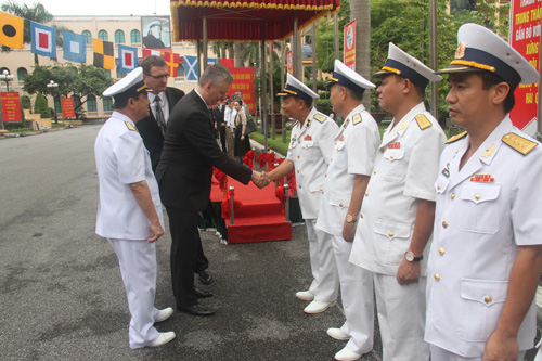 Bộ trưởng Bộ Quốc Ph&ograve;ng Ba Lan thăm qu&acirc;n chủng hải qu&acirc;n 3