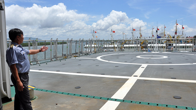 S&acirc;n đỗ trực thăng tr&ecirc;n t&agrave;u KN 781