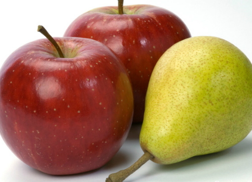 Có thể uống một số loại nước trái cây để điều trị táo bón như mận, táo, lê. Ảnh: healths.