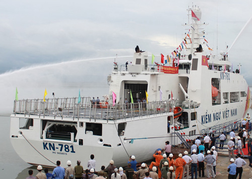 Ch&iacute;nh thức b&agrave;n giao t&agrave;u kiểm ngư KN-781