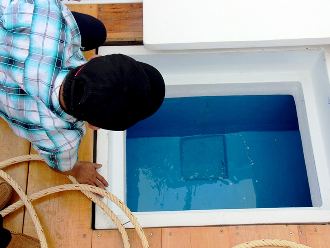 Hệ thống chứa nhiên liệu của tàu có dung tích đến 6.000 lít, két chứa nước ngọt khoảng 3.000 lít đáp ứng nhu cầu sinh hoạt của ngư dân trong một chuyến biển, đảm bảo cho tàu hoạt động liên tục trong suốt 20 ngày.