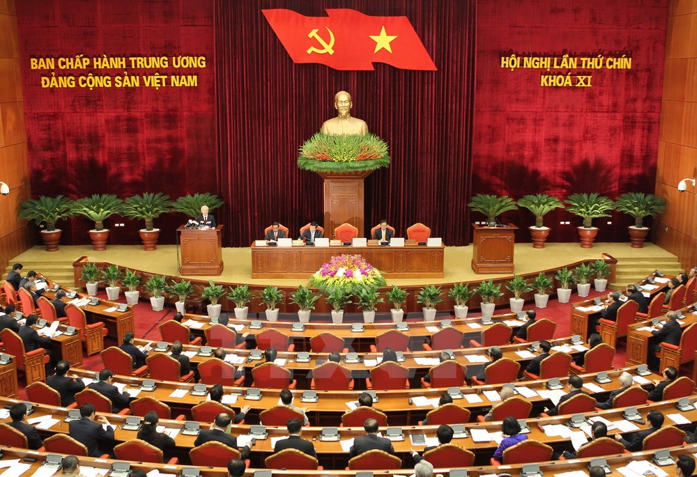 Ban h&agrave;nh Nghị quyết về x&acirc;y dựng v&agrave; ph&aacute;t triển văn h&oacute;a, con người Việt Nam