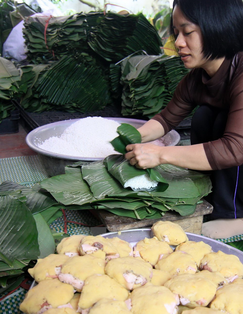 Bánh chưng của làng Tranh Khúc thường gói bằng tay nhưng vẫn đảm bảo độ chắc và vuông.