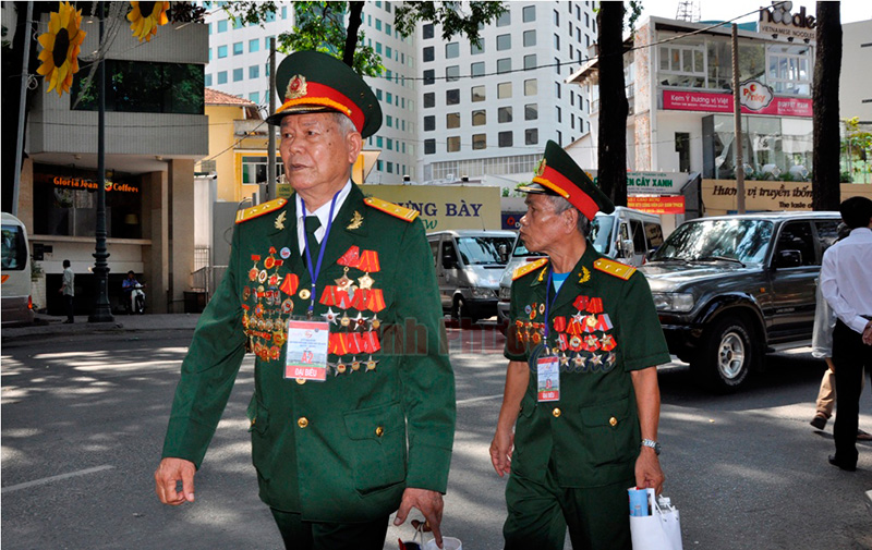 C&aacute;c cựu chiến binh tham gia giải ph&oacute;ng S&agrave;i G&ograve;n, tan buổi lễ đi tr&ecirc;n đường phố TP. Hồ Ch&iacute; Minh h&ocirc;m nay ph&aacute;t triển mạnh mẽ, vượt bậc.