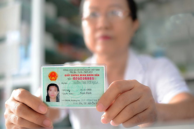 Bà T.T.T.N. (ngụ tại Q.Phú Nhuận, TP.HCM) có số CMND 020036885 trùng với số của ông B.N.T. (ngụ tại Q.11) - Ảnh: T.T.D.