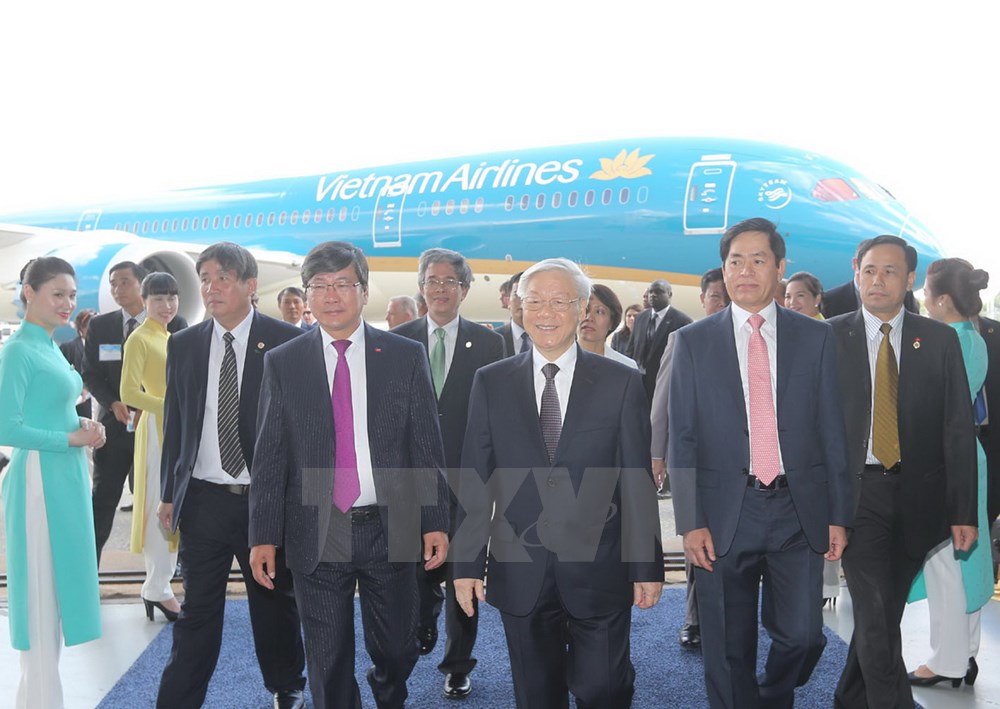 Tổng Bí thư Nguyễn Phú Trọng dự Lễ cắt băng khánh thành và trao chìa khóa bàn giao chiếc máy bay thế hệ mới Boeing 787-9 Dreamliner.