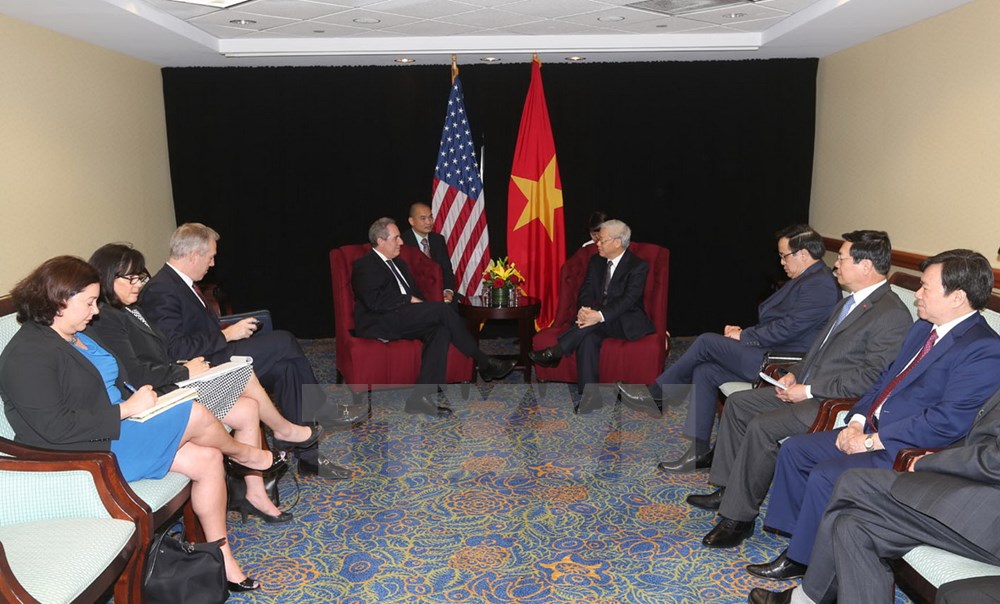 Tổng Bí thư Nguyễn Phú Trọng tiếp Đại diện Thương mại Hoa Kỳ Michael Froman đến chào xã giao