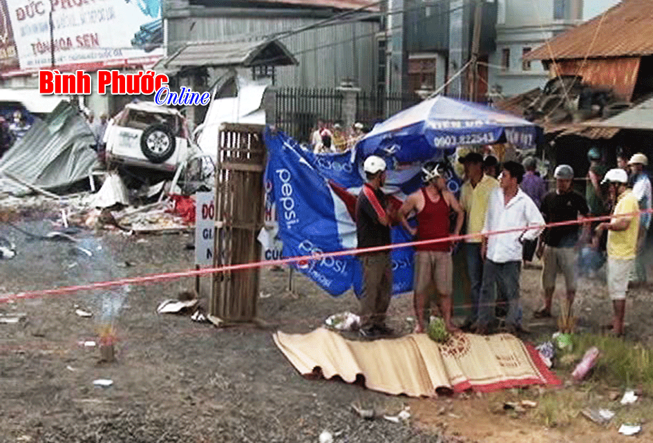 Nạn nhân Huỳnh Tấn Định tử vong tại chỗ do bị cuốn vào gầm xe
